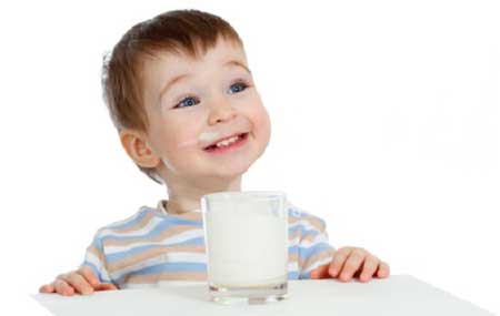 عوارض مصرف زیاد شیر در کودکان